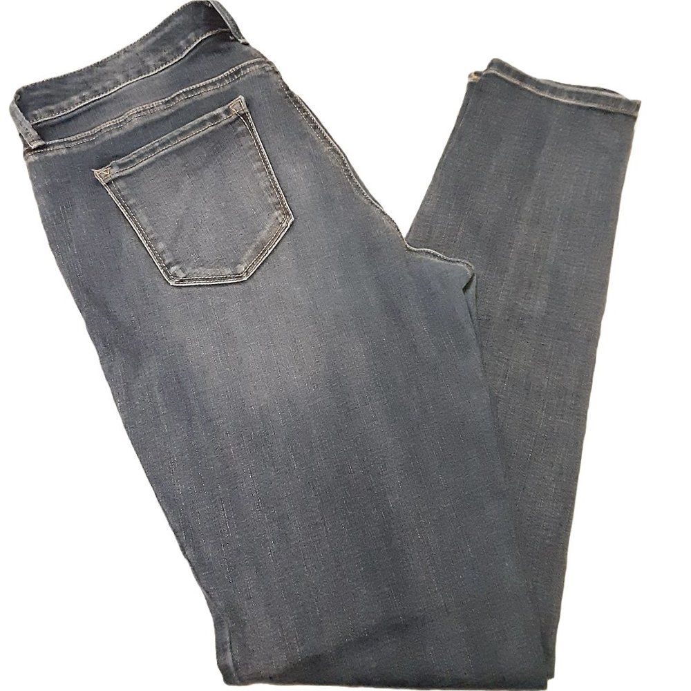 Jessica Simpson Kiss Me Skinny Jeans Size 10/30 Medium Blue Wash